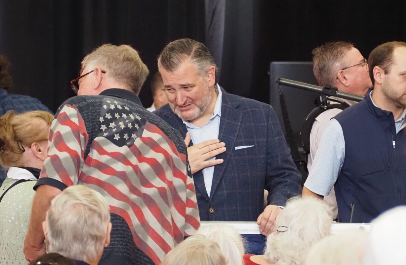 Sen . Ted Cruz criticizes Democrats as Marxists and Islamist at Hinson event in Iowa